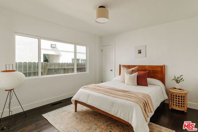 2331 S West View Street, Los Angeles, CA 90016