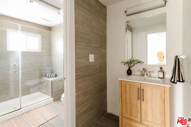 2331 S West View Street, Los Angeles, CA 90016