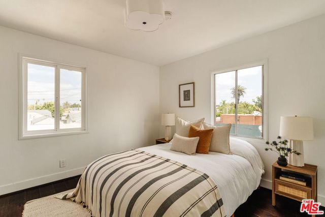 2331 S West View Street, Los Angeles, CA 90016