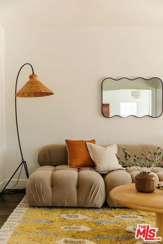 2331 S West View Street, Los Angeles, CA 90016