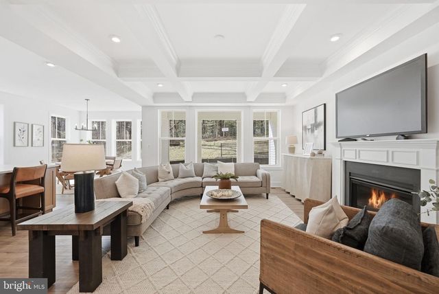 5413 WOODWAY DR, Alexandria, VA 22310