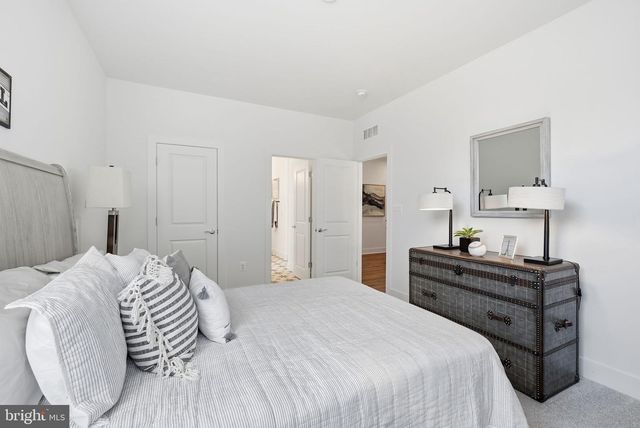5413 WOODWAY DR, Alexandria, VA 22310