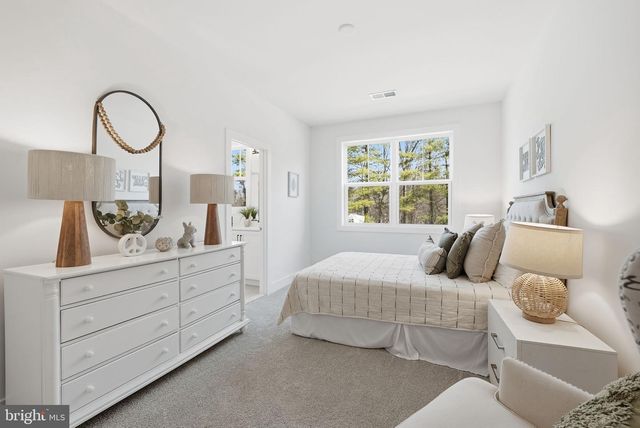 5413 WOODWAY DR, Alexandria, VA 22310