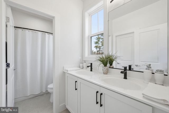 5413 WOODWAY DR, Alexandria, VA 22310