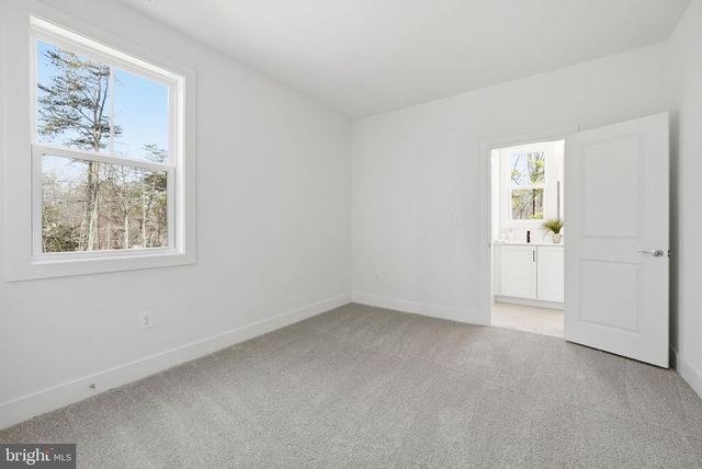 5413 WOODWAY DR, Alexandria, VA 22310