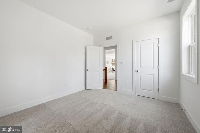 5413 WOODWAY DR, Alexandria, VA 22310