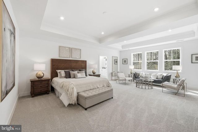 5413 WOODWAY DR, Alexandria, VA 22310