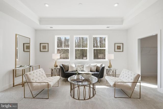 5413 WOODWAY DR, Alexandria, VA 22310