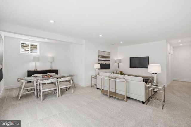 5413 WOODWAY DR, Alexandria, VA 22310