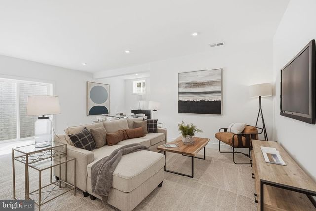 5413 WOODWAY DR, Alexandria, VA 22310