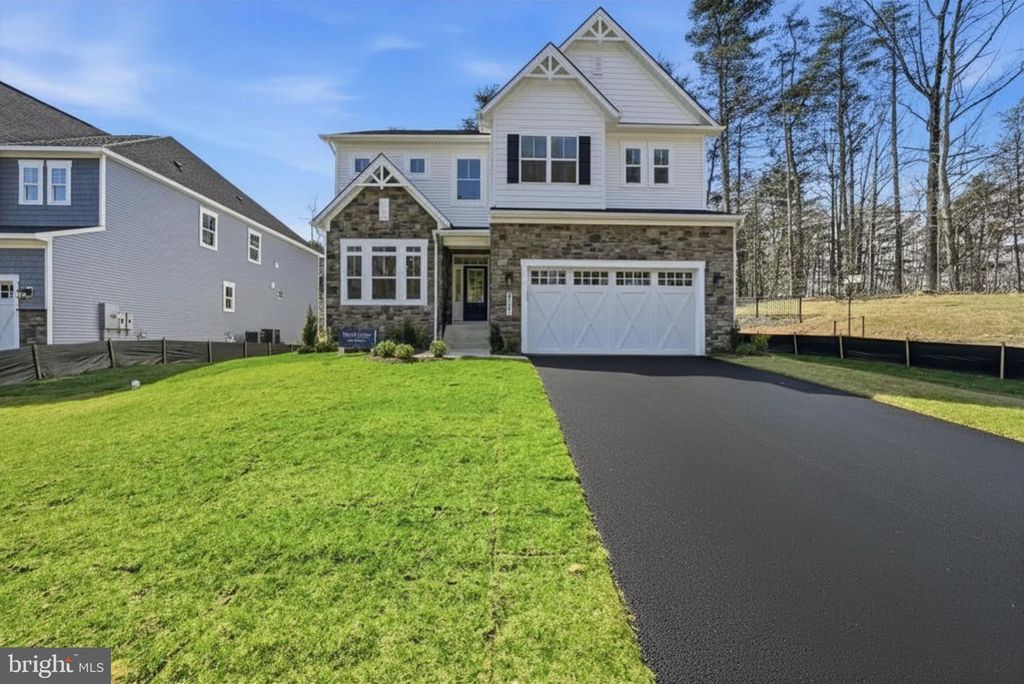 5413 WOODWAY DR, Alexandria, VA 22310
