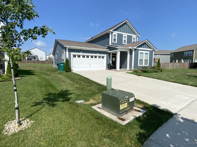 1002 Cunningham Cir, Spring Hill, TN 37174