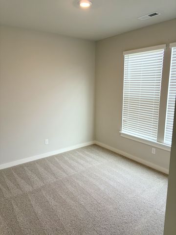 1002 Cunningham Cir, Spring Hill, TN 37174