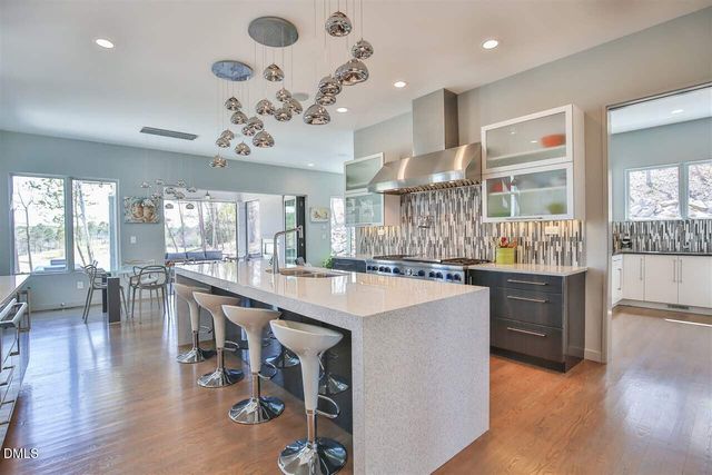 586 Poythress Road, Chapel Hill, NC 27516