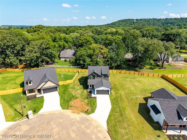 9009 Carson Way, Fort Smith, AR 72908