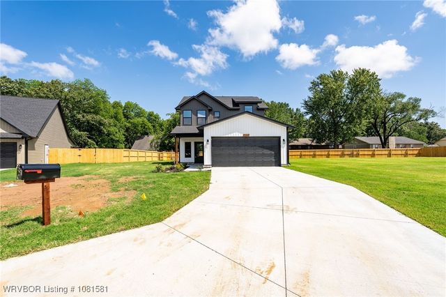 9009 Carson Way, Fort Smith, AR 72908