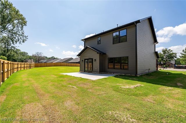 9009 Carson Way, Fort Smith, AR 72908