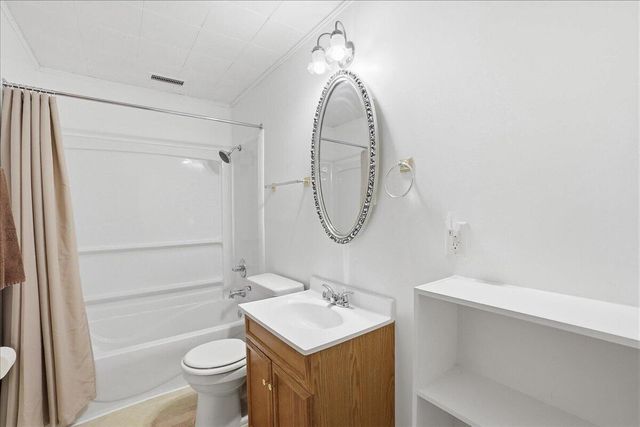 2228 S Putnam, Lake Station, IN 46405