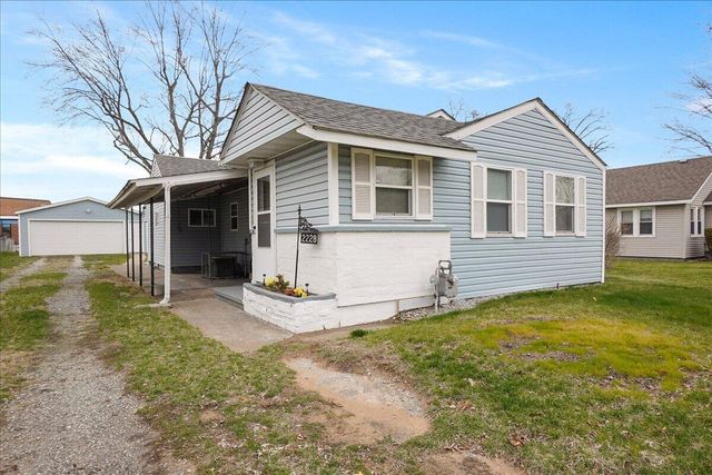 2228 S Putnam, Lake Station, IN 46405