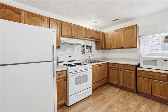 2228 S Putnam, Lake Station, IN 46405