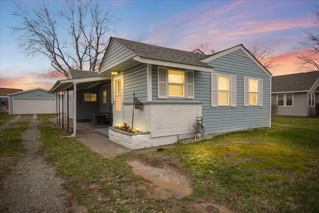 2228 S Putnam, Lake Station, IN 46405