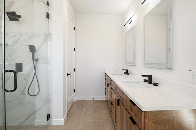 4324 Airport BLVD A, Austin, TX 78722