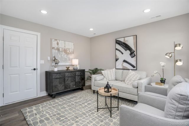 29977 Center Street, Lyon Charter Township, MI 48165