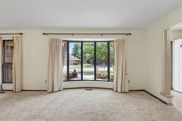 5609 NW 114th Street, Oklahoma City, OK 73162