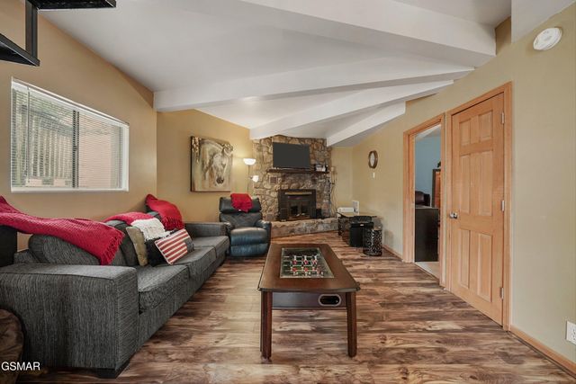 1321 N Baden Drive, Gatlinburg, TN 37738