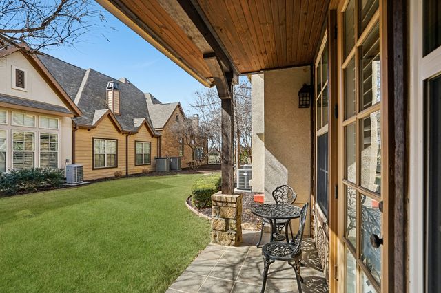 310 Watermere Drive 310, Southlake, TX 76092