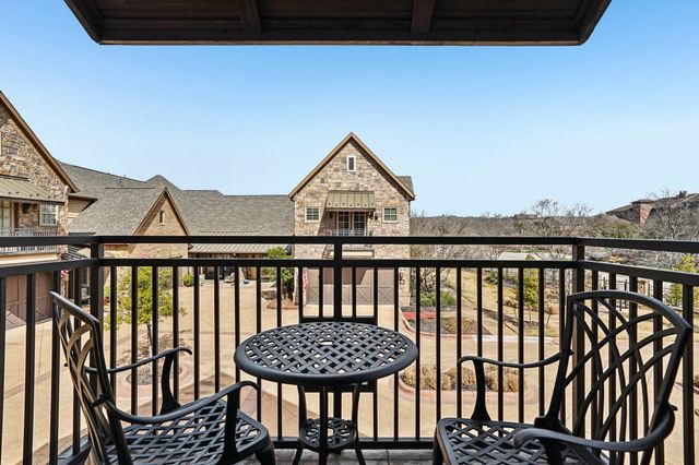 310 Watermere Drive 310, Southlake, TX 76092