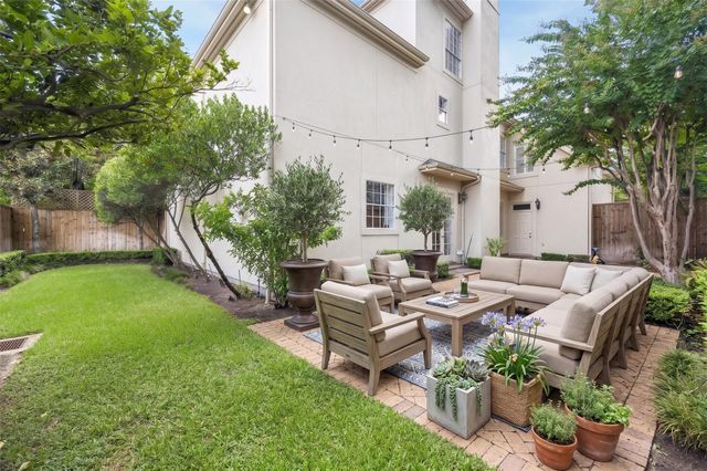 1721 Nantucket Drive 2, Houston, TX 77057