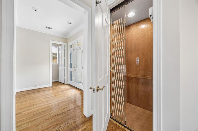 1721 Nantucket Drive 2, Houston, TX 77057