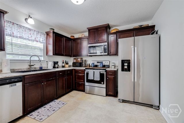 677 Piedmont Avenue, Hinesville, GA 31313