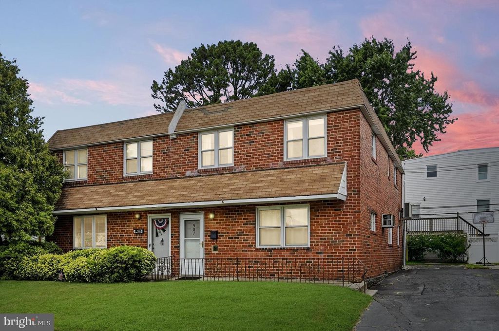 907 HANCOCK STREET, Milmont Park, PA 19033