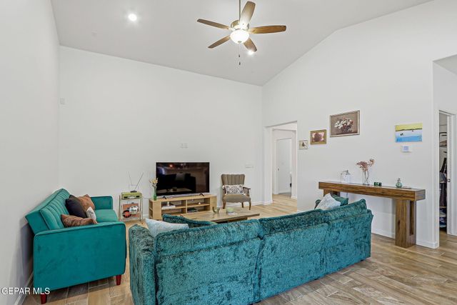 1102 GALLIUM Avenue, Santa Teresa, NM 88008