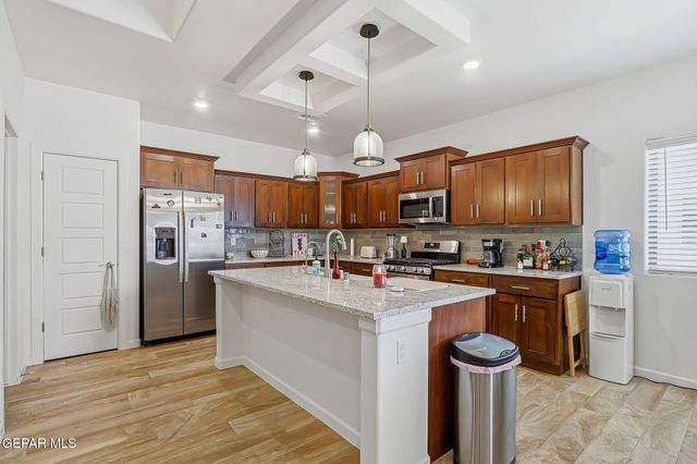 1102 GALLIUM Avenue, Santa Teresa, NM 88008