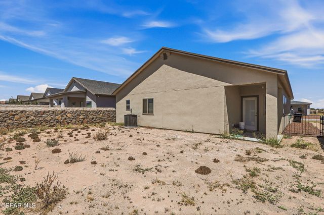 1102 GALLIUM Avenue, Santa Teresa, NM 88008