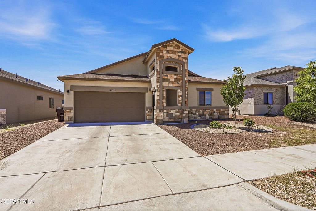 1102 GALLIUM Avenue, Santa Teresa, NM 88008