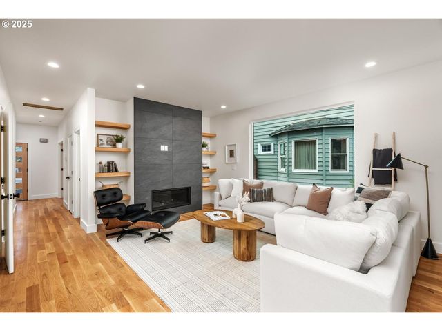 3148 Ne 31ST Ave, Portland, OR 97212