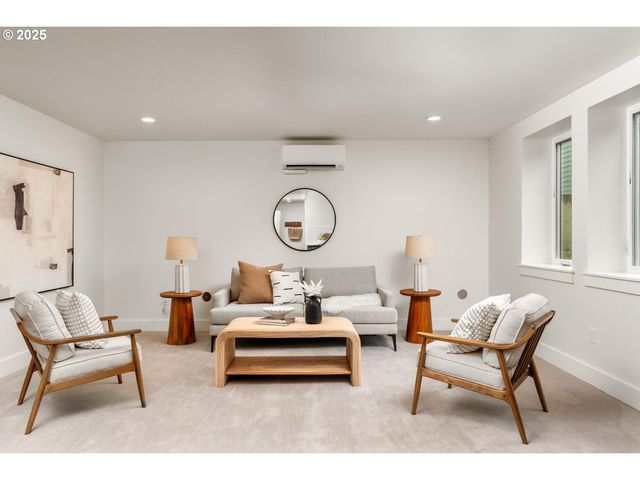 3148 Ne 31ST Ave, Portland, OR 97212