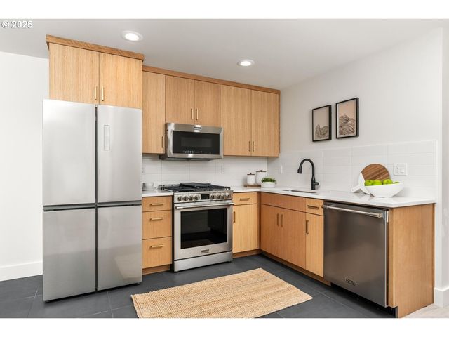 3148 Ne 31ST Ave, Portland, OR 97212