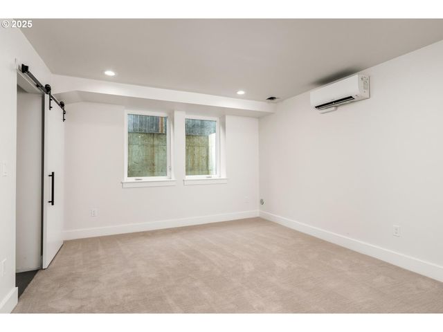 3148 Ne 31ST Ave, Portland, OR 97212