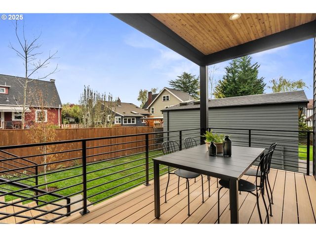 3148 Ne 31ST Ave, Portland, OR 97212