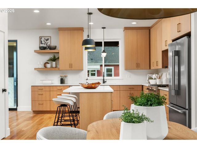 3148 Ne 31ST Ave, Portland, OR 97212