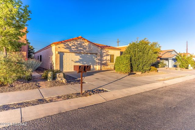 2780 N Bell Hollow Place, Tucson, AZ 85745