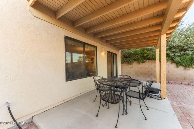2780 N Bell Hollow Place, Tucson, AZ 85745