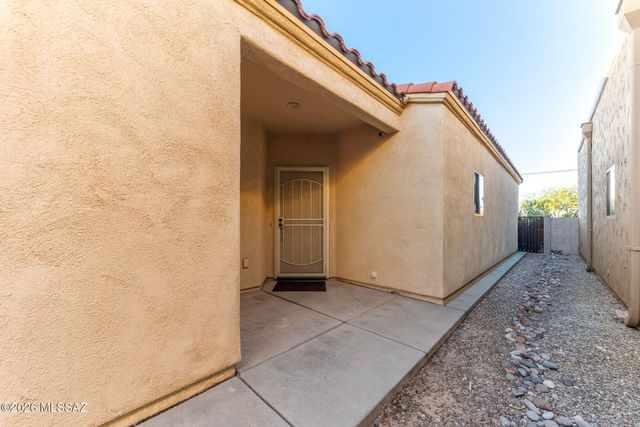 2780 N Bell Hollow Place, Tucson, AZ 85745