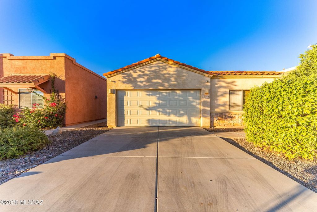 2780 N Bell Hollow Place, Tucson, AZ 85745