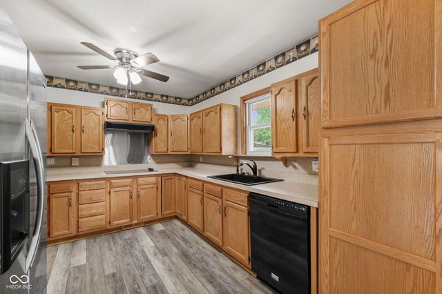 811 Edgewood Drive, Mooresville, IN 46158